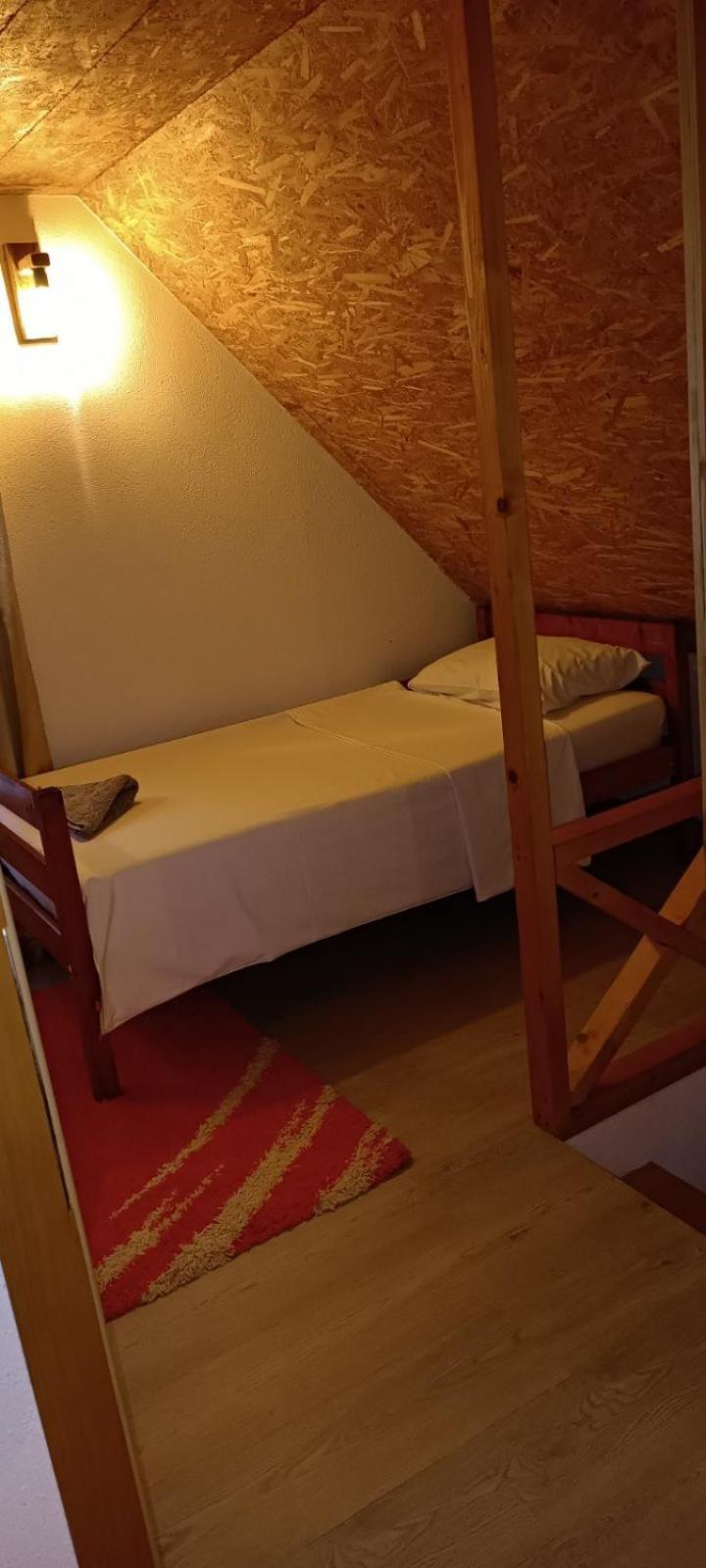 Pyramid Holiday House Visoko Buitenkant foto